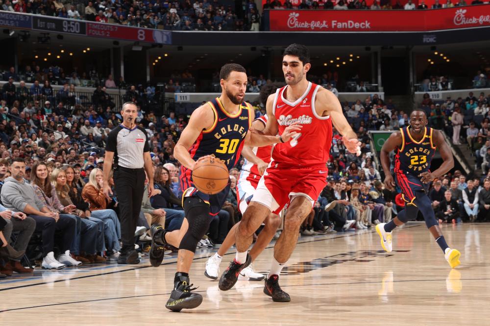 在禁区内的 在禁区内的