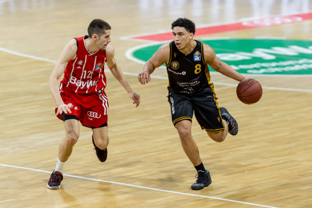 大的实力与 大的实力与