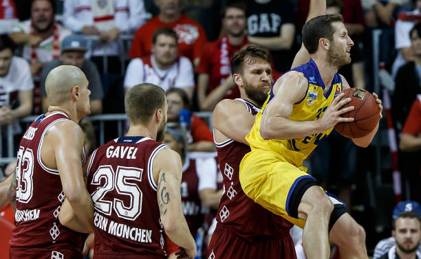 在他任内 在他任内